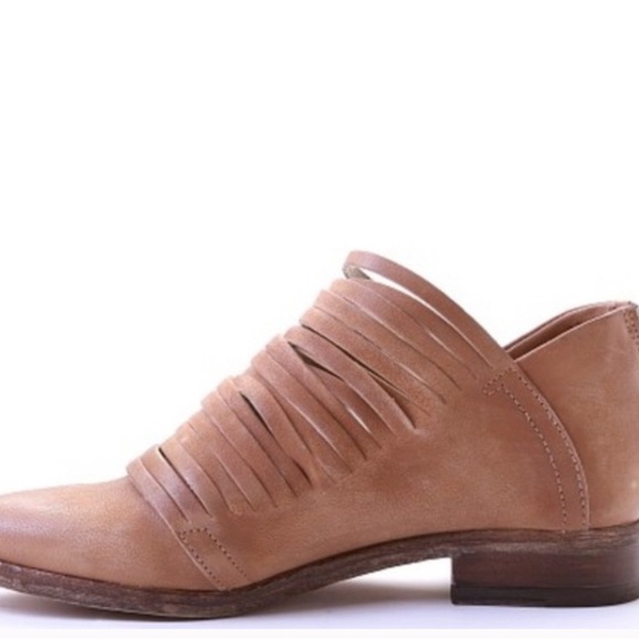 NEW in box Woman’s Free People Lost Valley Distressed Zipper Back Boots Size 39 - Picture 4 of 10